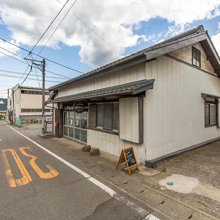 Maisan-Chi Guesthouse & Cafe Fujiyoshida Exterior foto